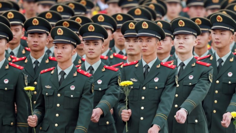 Revisão na política de recrutamento da China prioriza veteranos e estudantes universitários em tempos de guerra