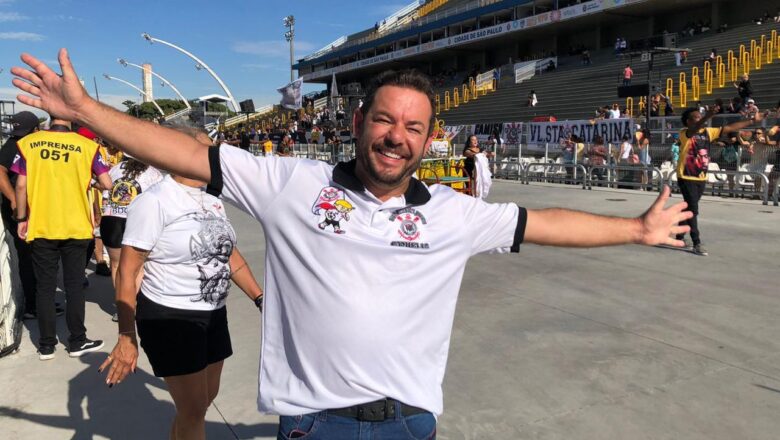 Padrinho da escola de samba Camisa 12, Marcelo Messias, estreia na passarela e prestigia ensaio técnico no Anhembi