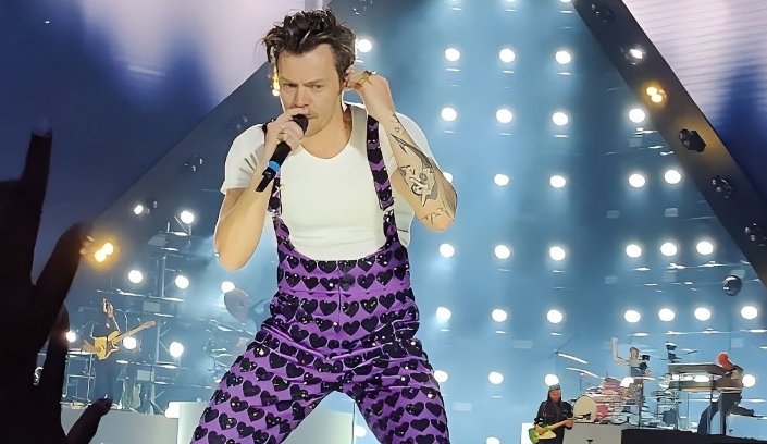 Harry Styles anuncia shows no Brasil em 2026 com datas extras após alta demanda