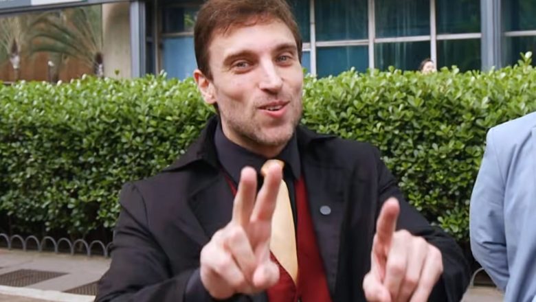 Leo Lins é absolvido e Justiça derruba condenação de 8 anos por piadas