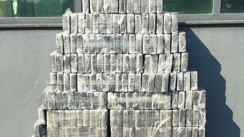 PM apreende 300 kg de cocaína e causa prejuízo de mais de R$ 100 mil ao crime organizado
