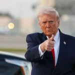 Trump participa do UFC 327 em Miami após acordo de cessar-fogo na guerra com o Irã